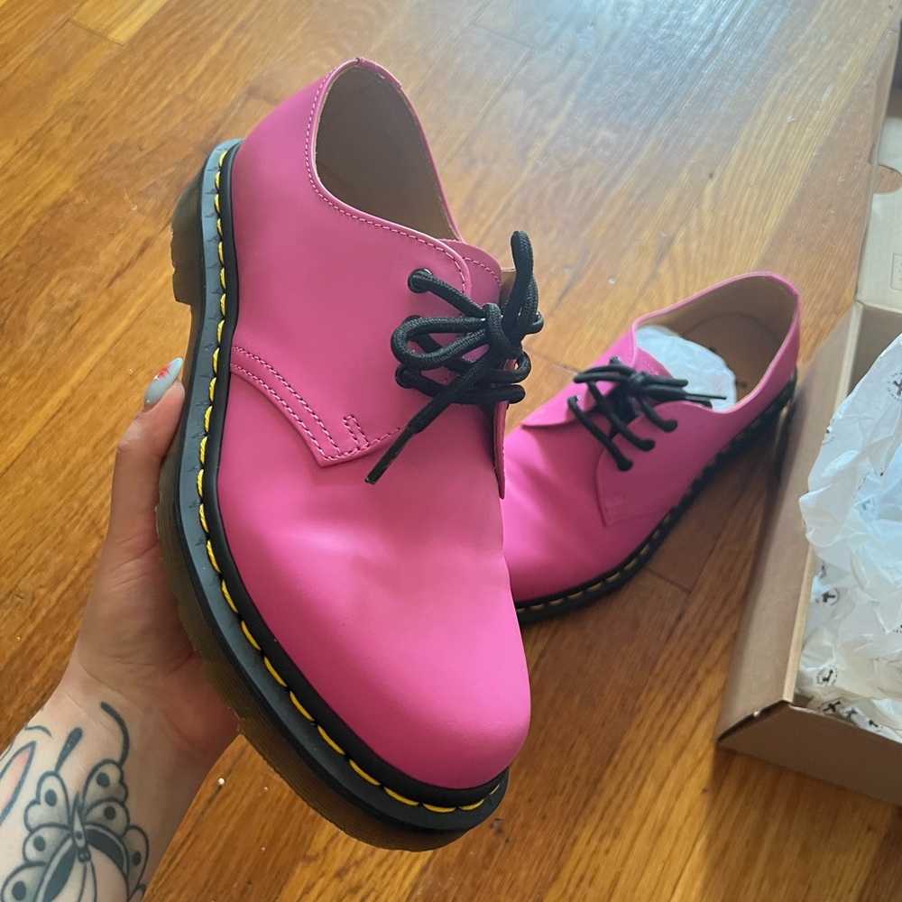 Dr. martens 1461 Oxford shoe | smooth leather in thrift pink | women’s 7 | BNWT